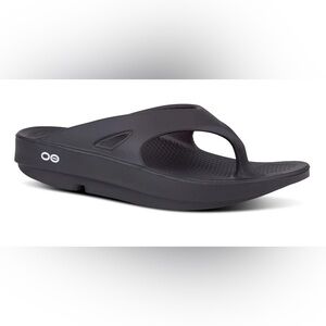 NWT Oofos OOriginal black unisex